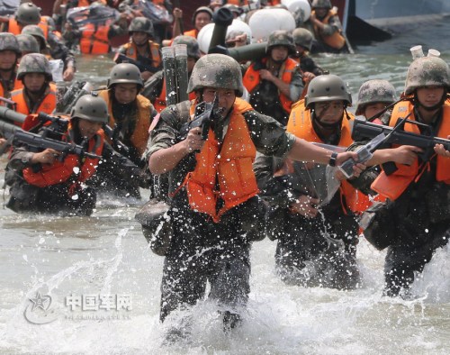 ����ͼ����ž����к�½����������������ϰ