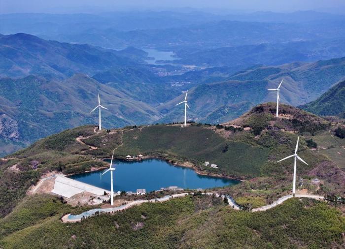 浙江东阳：东白山春意盎然