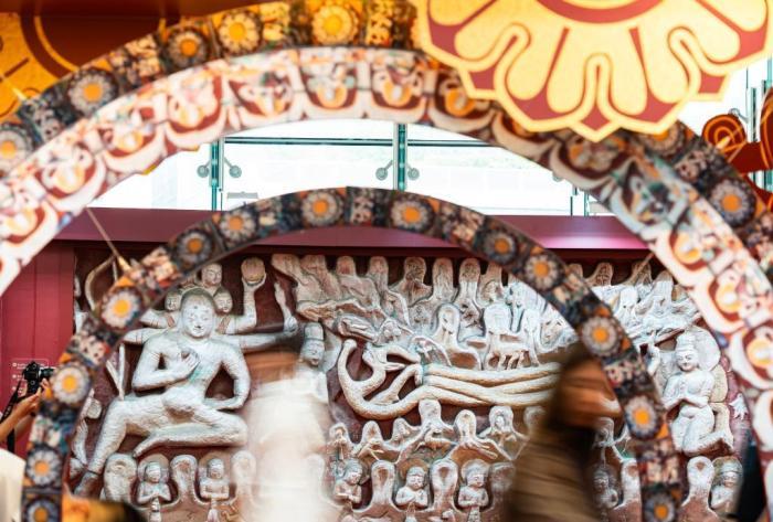 来！在香港“遇见云冈”