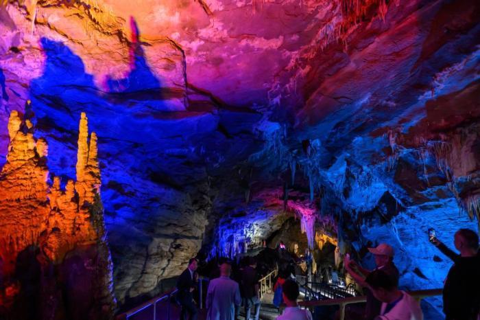 探访世界自然遗产重庆芙蓉洞