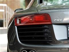 ����֮�� ���ڰµ� �µ�r8 4.2 fsi quattro