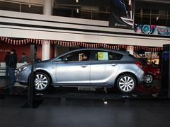 �˶�ѡ˭ ���Ӣ�ʶԱȸ��ظ���˹����