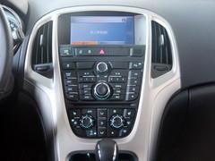 �˶�ѡ˭ ���Ӣ�ʶԱȸ��ظ���˹����