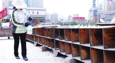 ��������ͣ�㳡ιʳ���ӻ��ǿ�������߹���