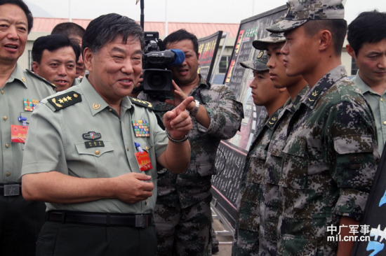 �����β������ζŽ�ż��ξ���ί��ǣ�ͼ/������