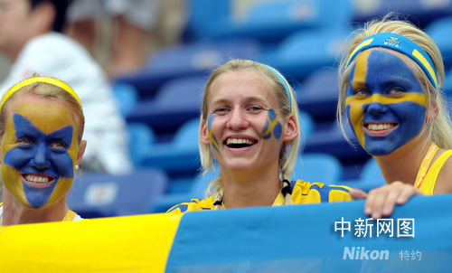 ͼ�������Ů����Ũī�ز�Ϊ�������