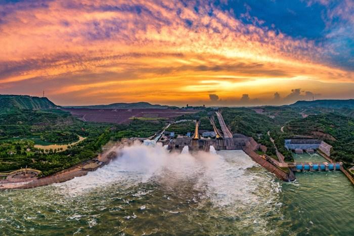 河南济源：黄河小浪底调水调沙蔚为壮观