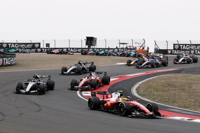 2026年F1中国大奖赛正赛落幕 安东内利夺冠