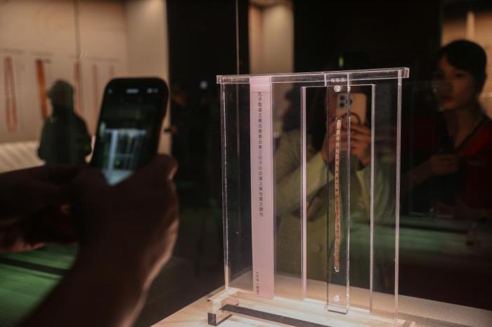 百余枚海昏简牍原件南昌首展